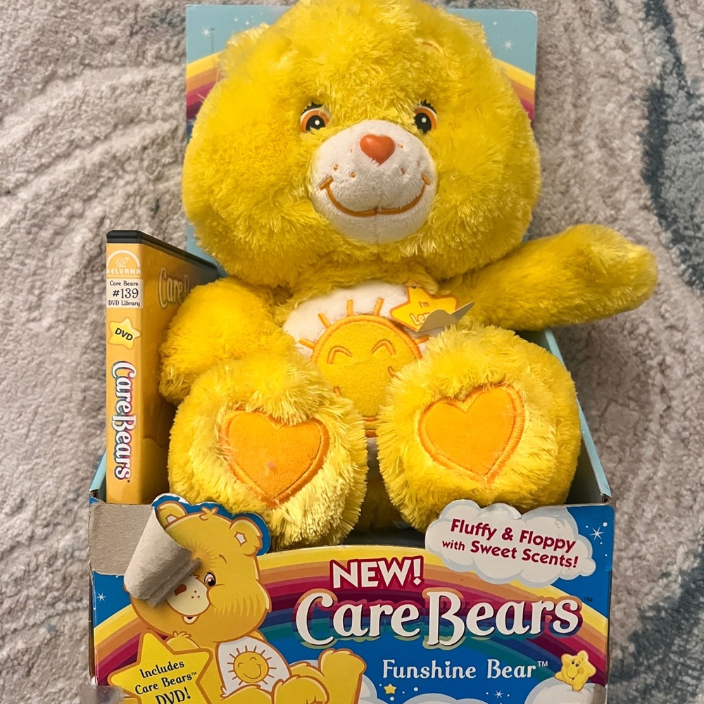 2006 Vintage Care Bears Funshine Bear Fluffy & Floppy w/ DVD